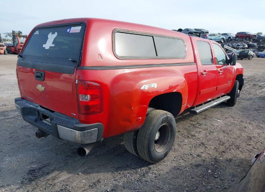 Photo 4 of 2007 Chevrolet Silverado 3500 LTZ (VIN 1GCJK33687F555236)