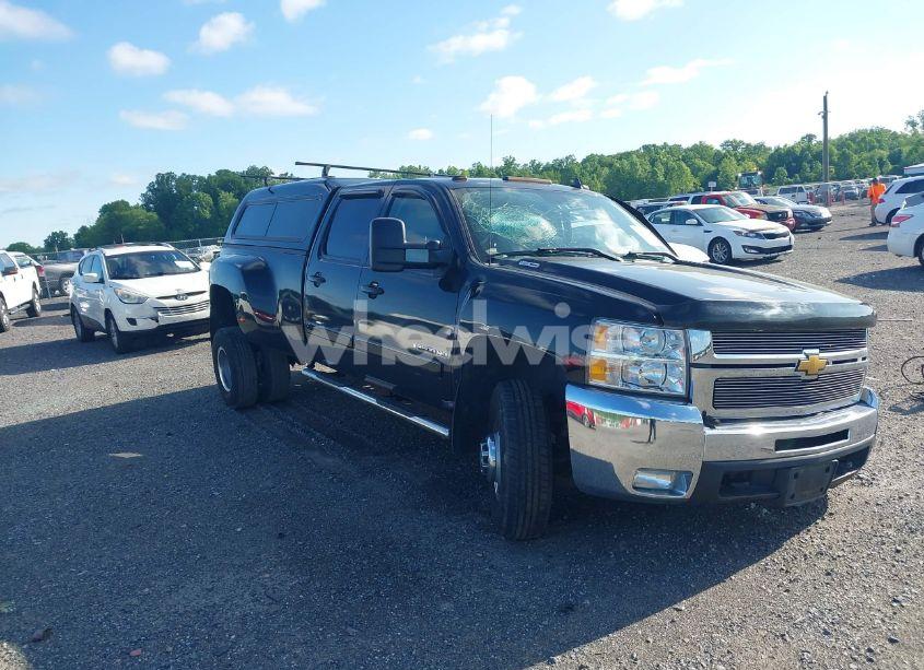 2007 Chevrolet Silverado 3500 LTZ (VIN 1GCJK33687F556743) main photo