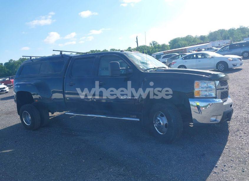 Photo 12 of 2007 Chevrolet Silverado 3500 LTZ (VIN 1GCJK33687F556743)