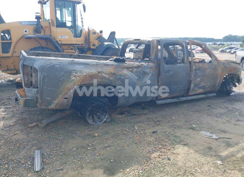 Photo 13 of 2007 Chevrolet Silverado 3500 LTZ (VIN 1GCJK33687F566026)