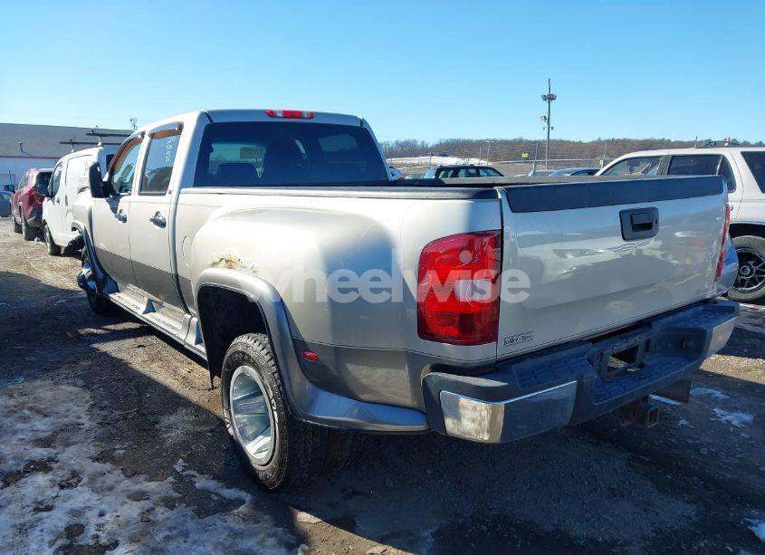 Photo 3 of 2008 Chevrolet Silverado 3500HD LTZ (VIN 1GCJK33688F127412)