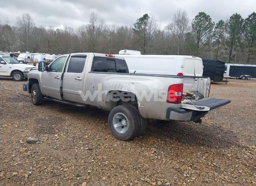 Photo 3 of 2008 Chevrolet Silverado 3500HD LTZ (VIN 1GCJK336X8F132658)