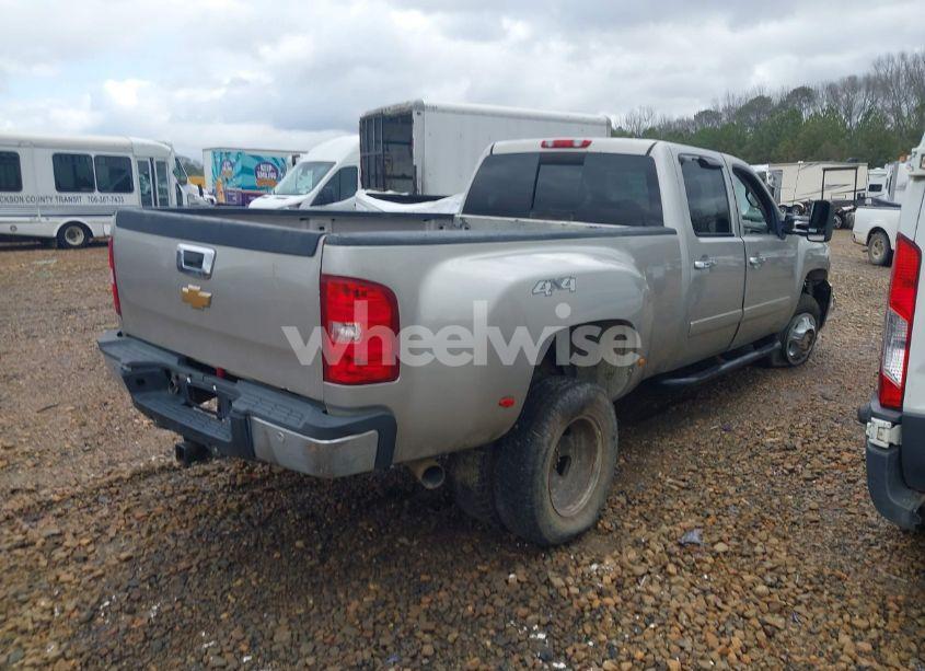 Photo 4 of 2008 Chevrolet Silverado 3500HD LTZ (VIN 1GCJK336X8F132658)
