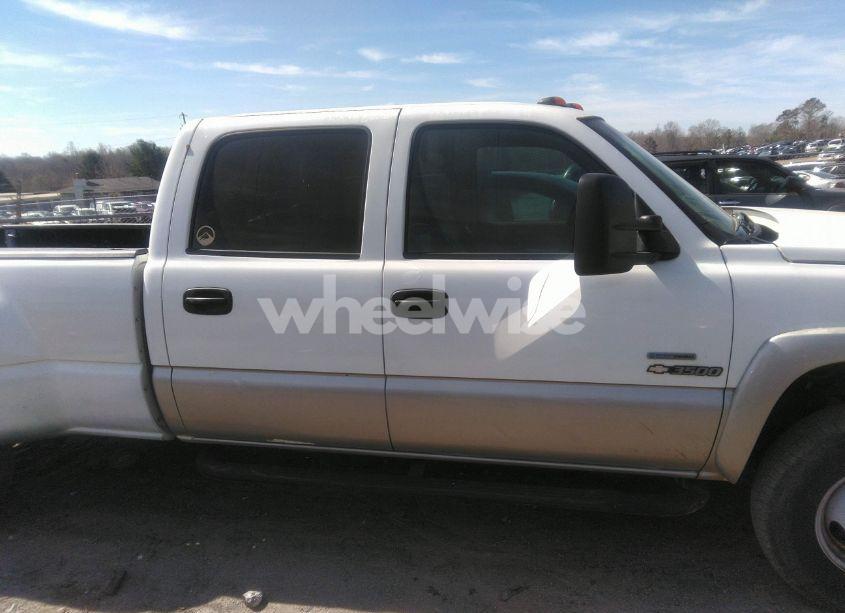Photo 13 of 2007 Chevrolet Silverado 3500 CLASSIC LT3 (VIN 1GCJK33D27F165330)