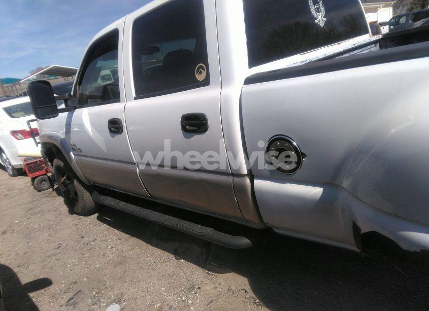 Photo 14 of 2007 Chevrolet Silverado 3500 CLASSIC LT3 (VIN 1GCJK33D27F165330)