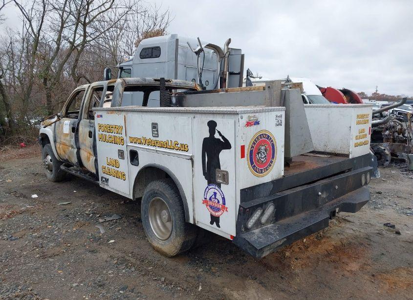 Photo 3 of 2006 Chevrolet Silverado 3500 LT3 (VIN 1GCJK33D76F260366)