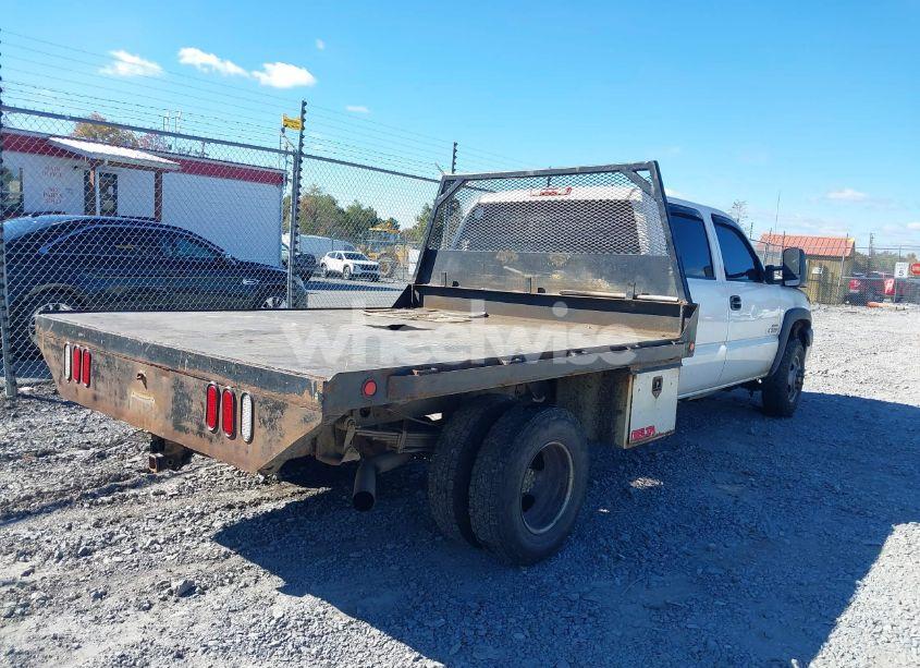 Photo 3 of 2006 Chevrolet Silverado 3500 WORK TRUCK (VIN 1GCJK33D96F240717)