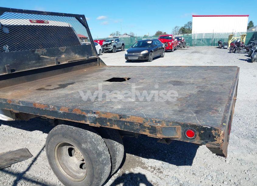 Photo 8 of 2006 Chevrolet Silverado 3500 WORK TRUCK (VIN 1GCJK33D96F240717)