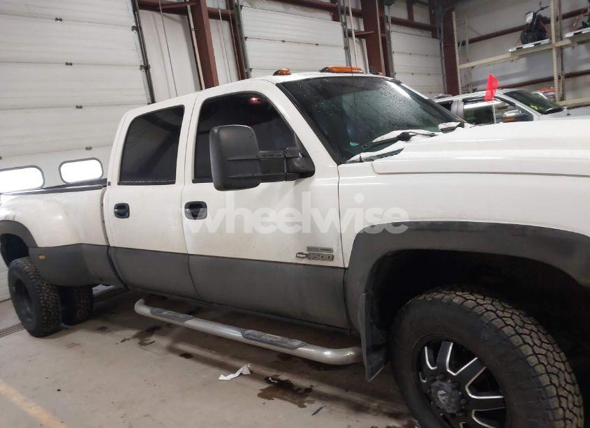 Photo 13 of 2006 Chevrolet Silverado 3500 LT3 (VIN 1GCJK33D96F248106)