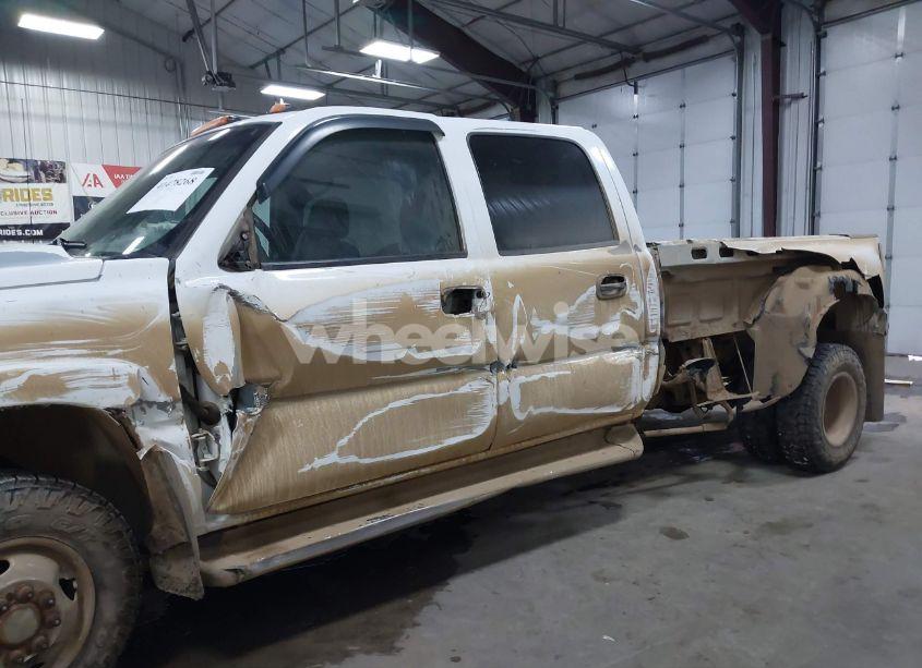 Photo 11 of 2007 Chevrolet Silverado 3500 CLASSIC LT1 (VIN 1GCJK33G87F126154)