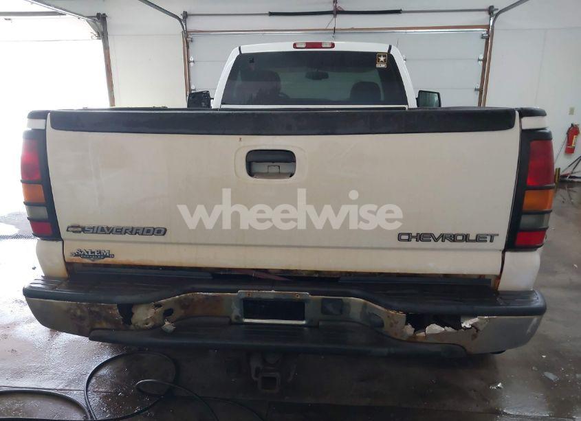 Photo 16 of 2004 Chevrolet Silverado 3500 LS (VIN 1GCJK34G34E222807)