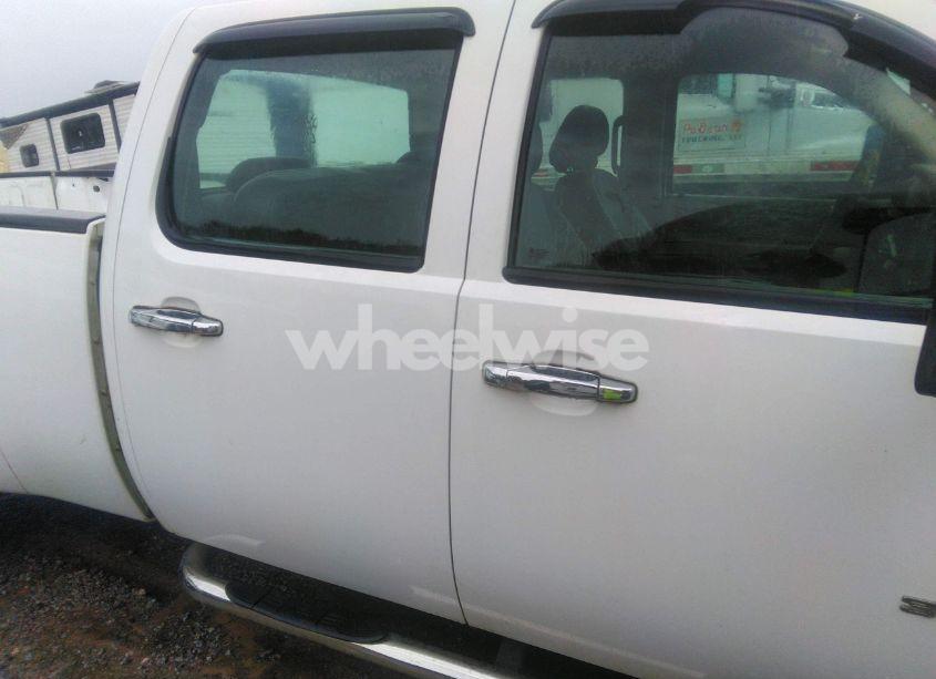 Photo 13 of 2009 Chevrolet Silverado 3500HD WORK TRUCK (VIN 1GCJK73679F152004)