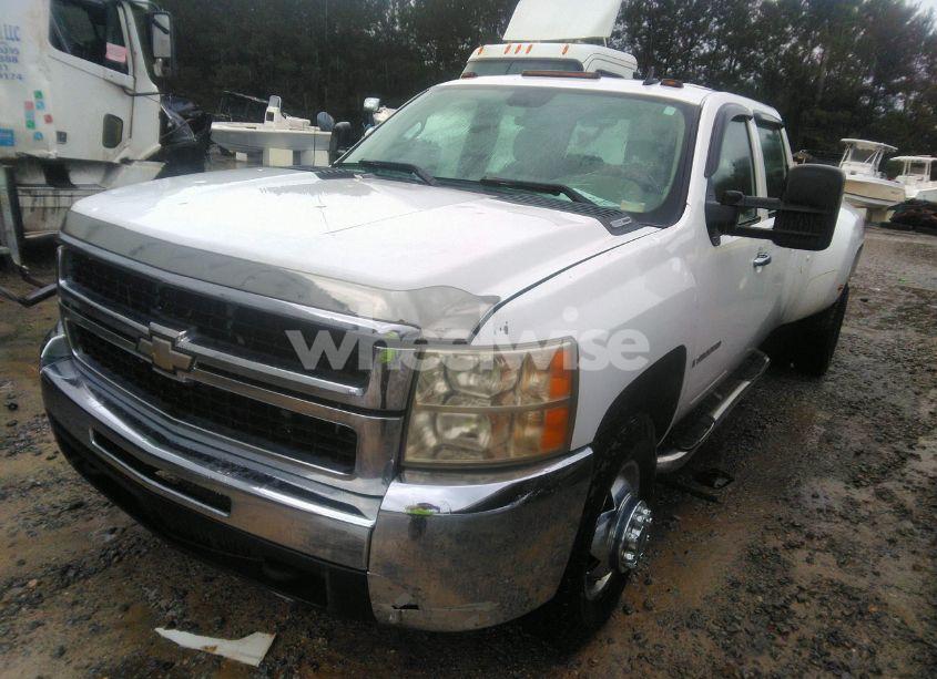 Photo 2 of 2009 Chevrolet Silverado 3500HD WORK TRUCK (VIN 1GCJK73679F152004)