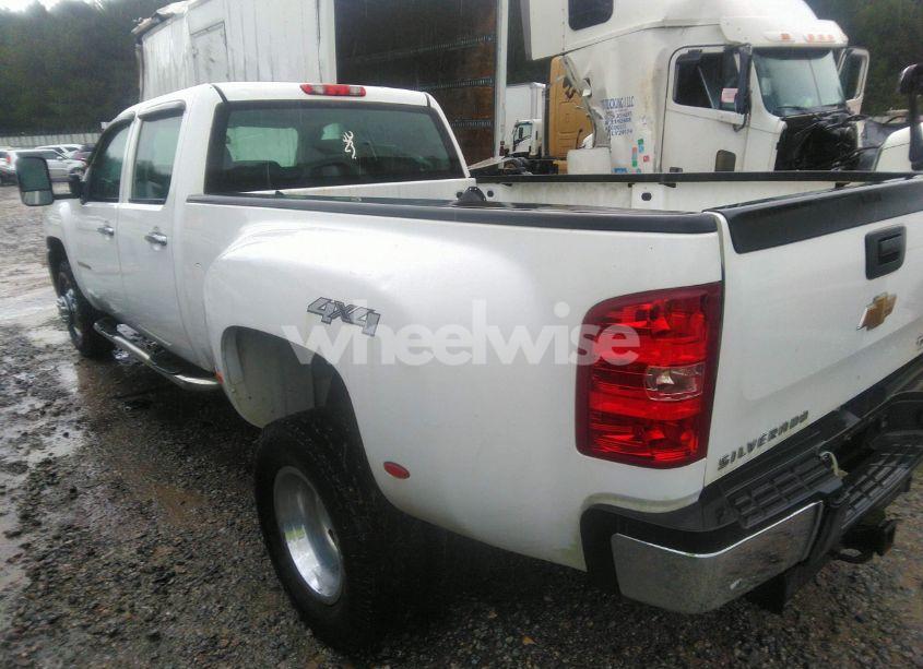 Photo 3 of 2009 Chevrolet Silverado 3500HD WORK TRUCK (VIN 1GCJK73679F152004)
