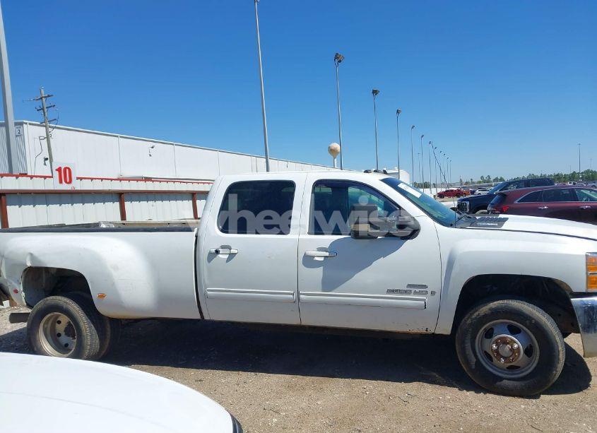 Photo 13 of 2009 Chevrolet Silverado 3500HD LT (VIN 1GCJK83639F139725)