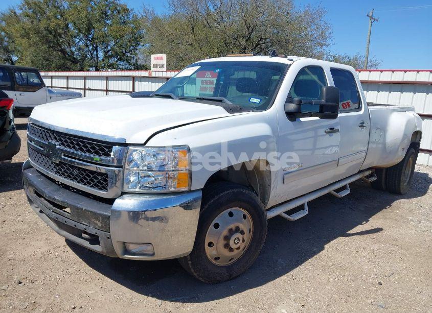 Photo 2 of 2009 Chevrolet Silverado 3500HD LT (VIN 1GCJK83639F139725)