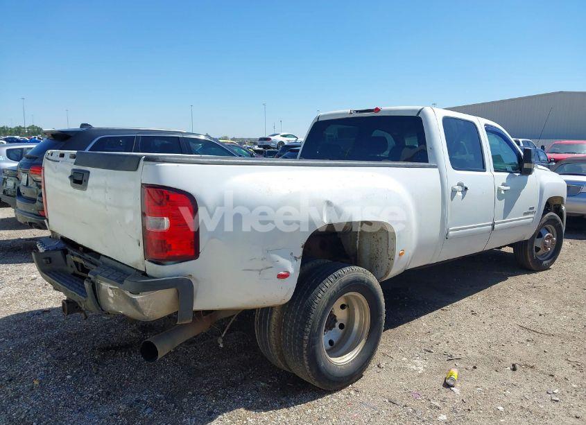 Photo 4 of 2009 Chevrolet Silverado 3500HD LT (VIN 1GCJK83639F139725)