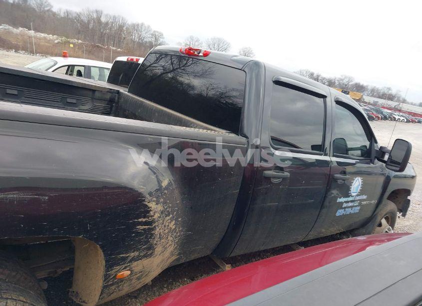 Photo 14 of 2009 Chevrolet Silverado 3500HD LT (VIN 1GCJK836X9F150933)