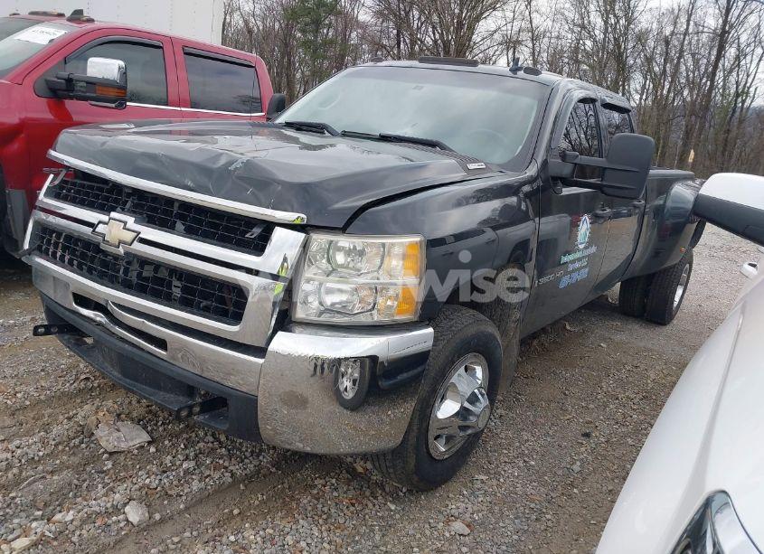 Photo 2 of 2009 Chevrolet Silverado 3500HD LT (VIN 1GCJK836X9F150933)