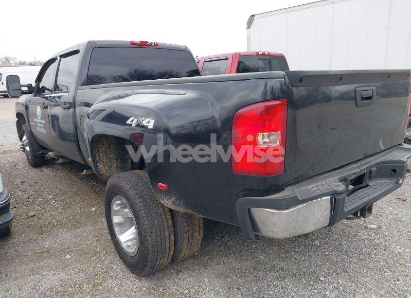 Photo 3 of 2009 Chevrolet Silverado 3500HD LT (VIN 1GCJK836X9F150933)
