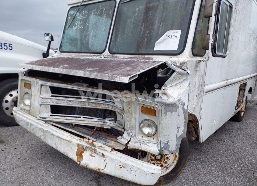 Photo 10 of 1982 Chevrolet P30 (VIN 1GCJP32M6C3302915)