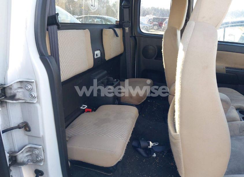 Photo 8 of 2011 Chevrolet Colorado 1LT (VIN 1GCJTCFE4B8116340)