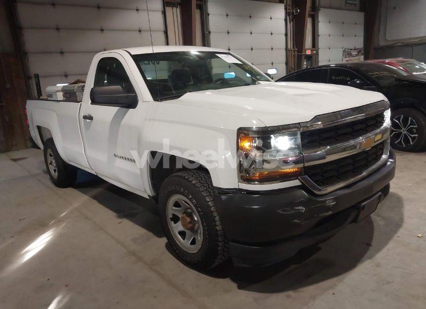 2018 Chevrolet Silverado 1500 WT (VIN 1GCNCNEC0JZ125137) main photo