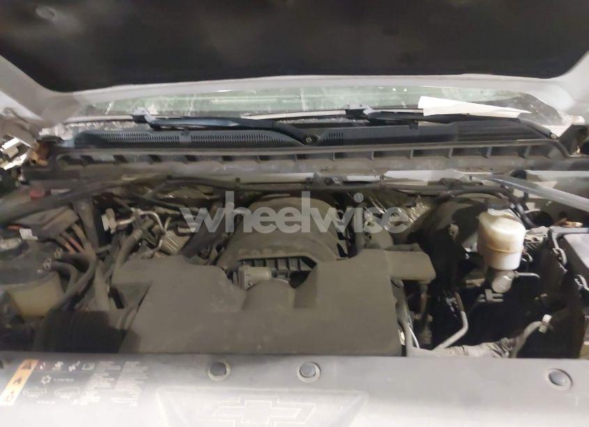 Photo 10 of 2018 Chevrolet Silverado 1500 WT (VIN 1GCNCNEC0JZ125137)