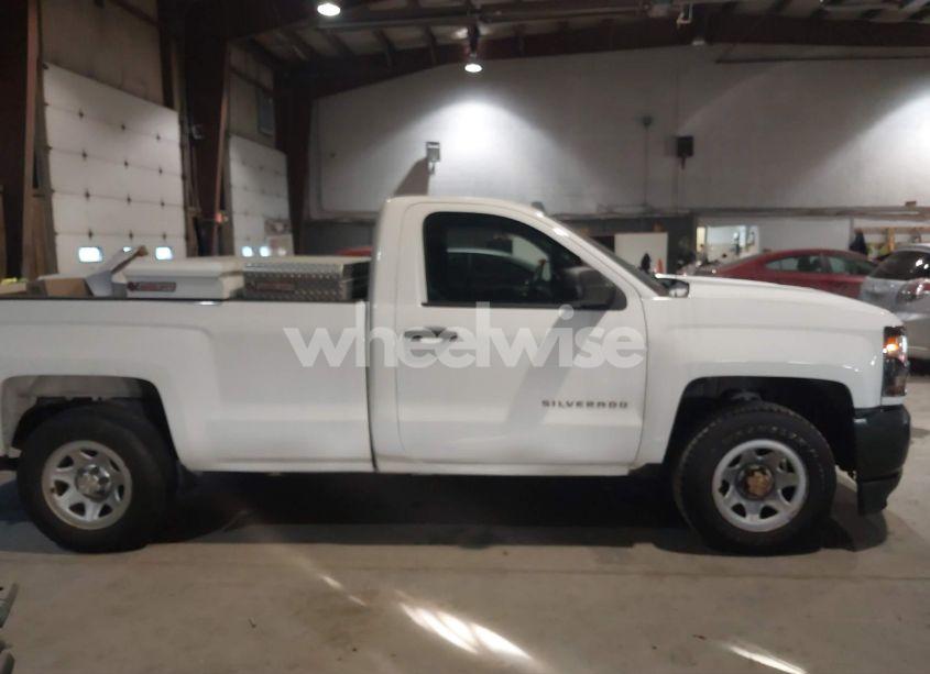 Photo 13 of 2018 Chevrolet Silverado 1500 WT (VIN 1GCNCNEC0JZ125137)
