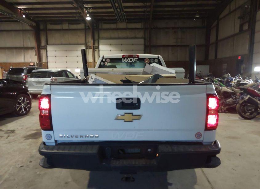 Photo 16 of 2018 Chevrolet Silverado 1500 WT (VIN 1GCNCNEC0JZ125137)