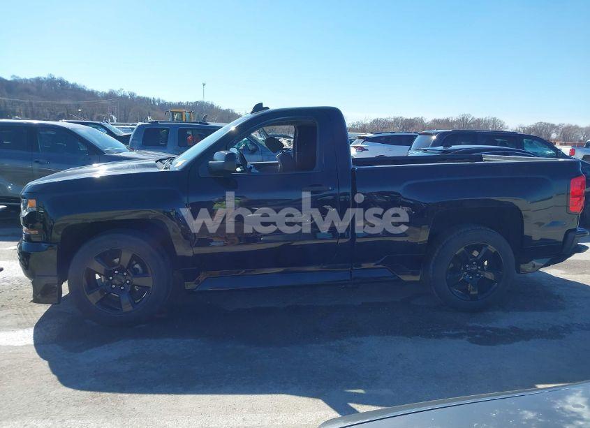 Photo 15 of 2018 Chevrolet Silverado 1500 WT (VIN 1GCNCNEC1JZ339988)