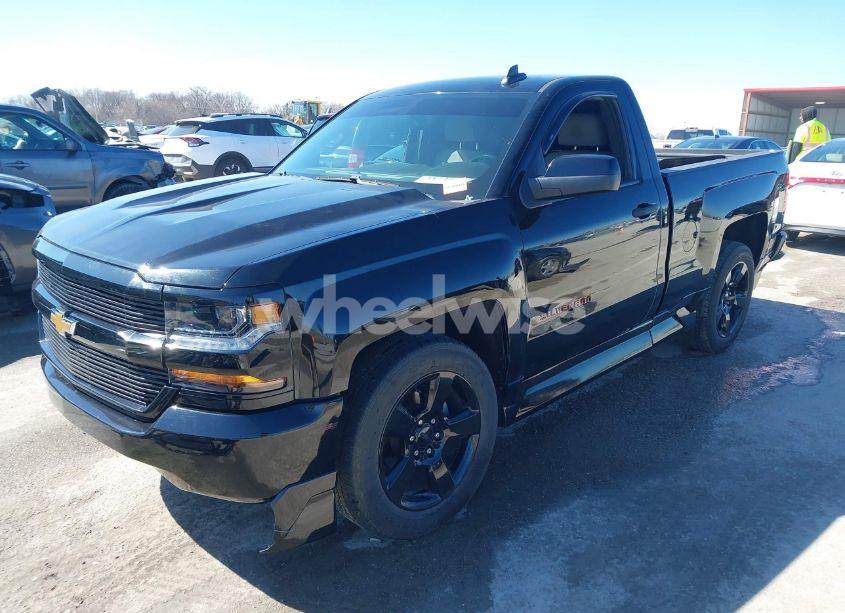 Photo 2 of 2018 Chevrolet Silverado 1500 WT (VIN 1GCNCNEC1JZ339988)