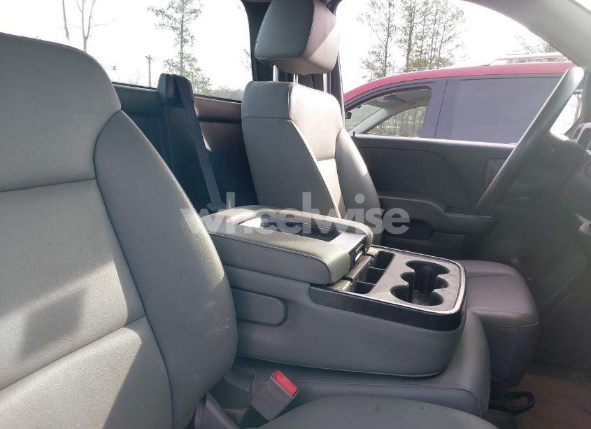 Photo 8 of 2018 Chevrolet Silverado 1500 WT (VIN 1GCNCNEC2JZ121199)