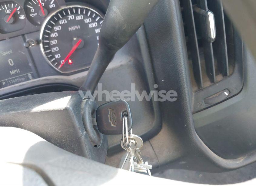 Photo 10 of 2016 Chevrolet Silverado 1500 WT (VIN 1GCNCNEC4GZ401876)