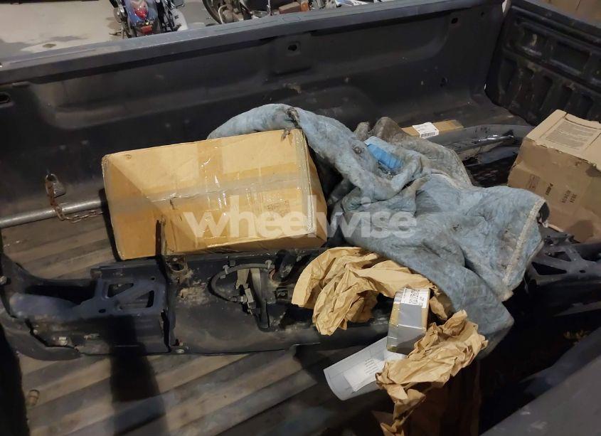 Photo 12 of 2018 Chevrolet Silverado 1500 WT (VIN 1GCNCNEC4JZ102492)