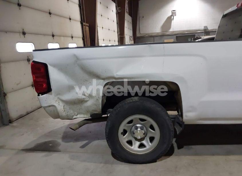 Photo 6 of 2018 Chevrolet Silverado 1500 WT (VIN 1GCNCNEC4JZ102492)