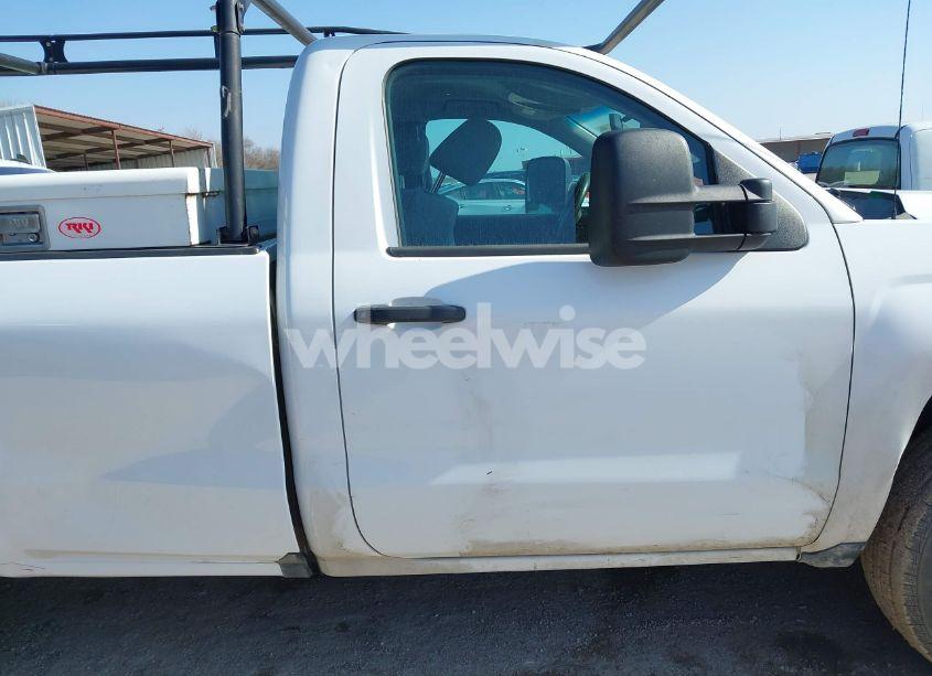 Photo 12 of 2018 Chevrolet Silverado 1500 WT (VIN 1GCNCNEC4JZ319279)