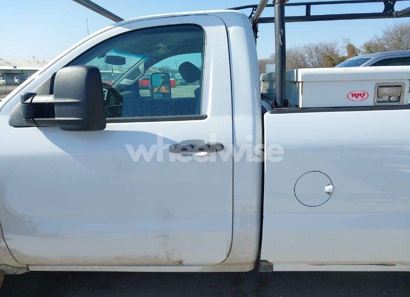 Photo 13 of 2018 Chevrolet Silverado 1500 WT (VIN 1GCNCNEC4JZ319279)