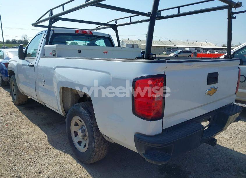 Photo 3 of 2018 Chevrolet Silverado 1500 WT (VIN 1GCNCNEC4JZ319279)