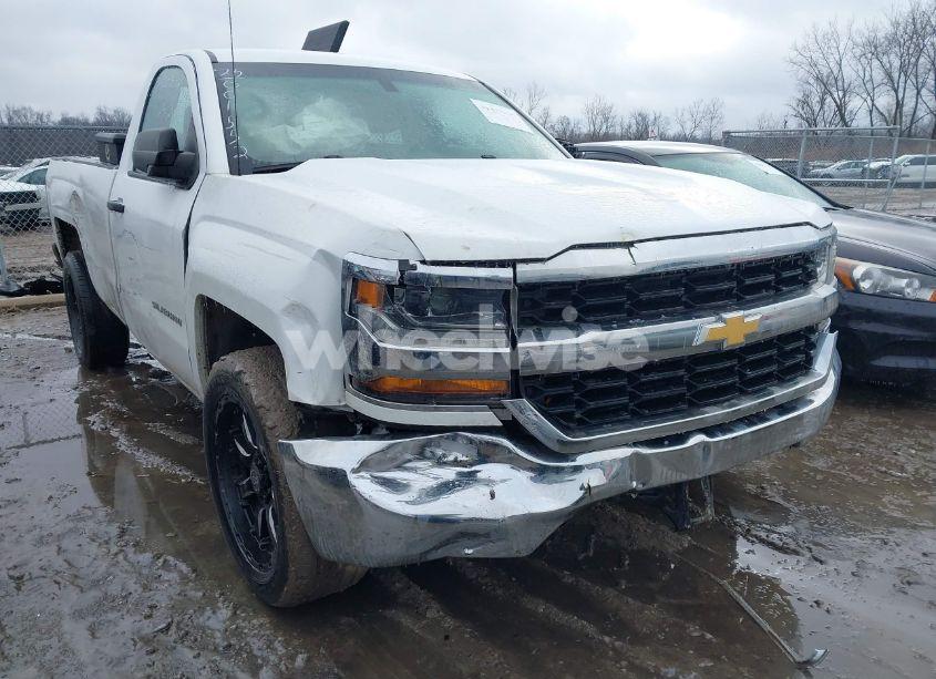 2018 Chevrolet Silverado 1500 WT (VIN 1GCNCNEC5JZ906879) main photo