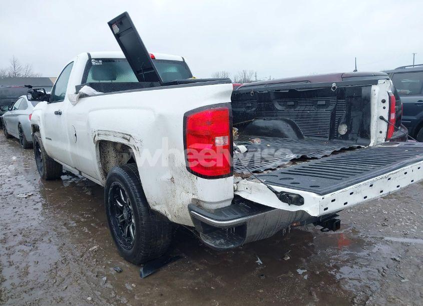 Photo 3 of 2018 Chevrolet Silverado 1500 WT (VIN 1GCNCNEC5JZ906879)