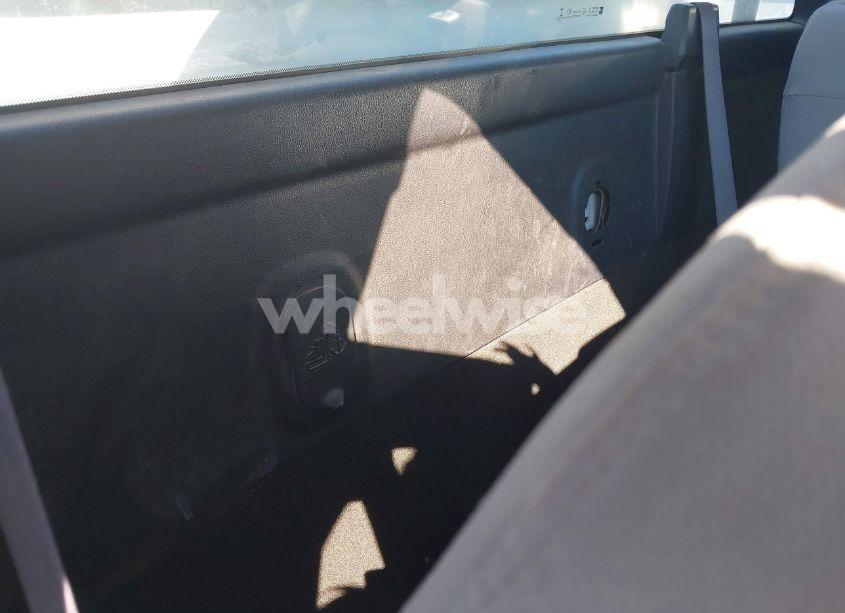 Photo 7 of 2017 Chevrolet Silverado 1500 WT (VIN 1GCNCNEC7HZ182395)