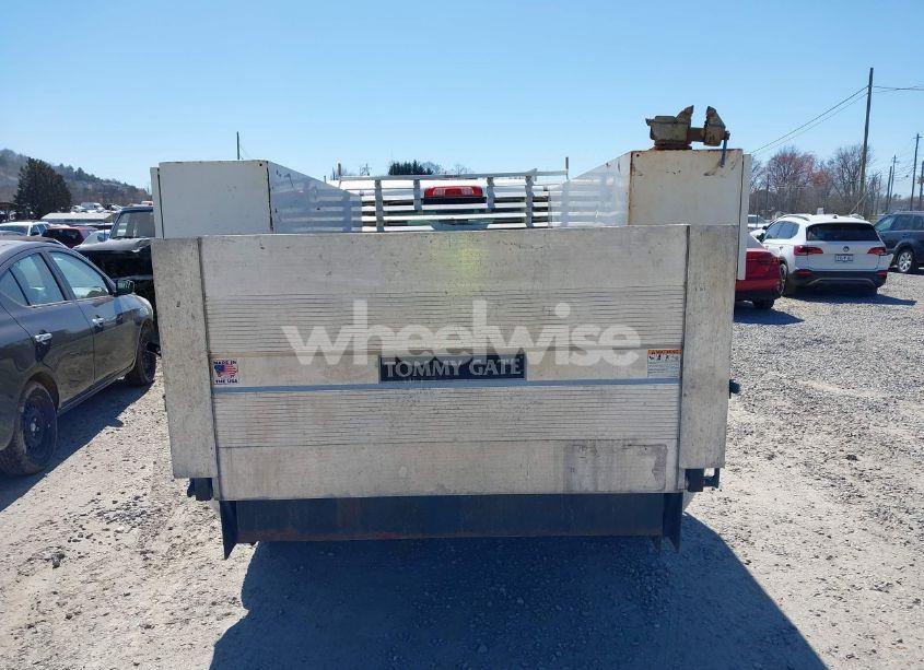 Photo 16 of 2018 Chevrolet Silverado 1500 WT (VIN 1GCNCNEC7JZ160368)