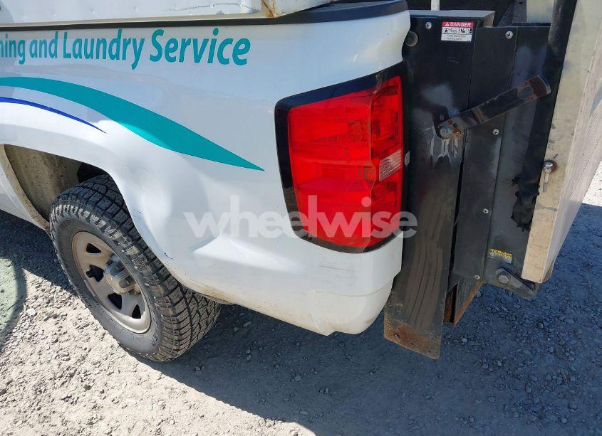 Photo 17 of 2018 Chevrolet Silverado 1500 WT (VIN 1GCNCNEC7JZ160368)