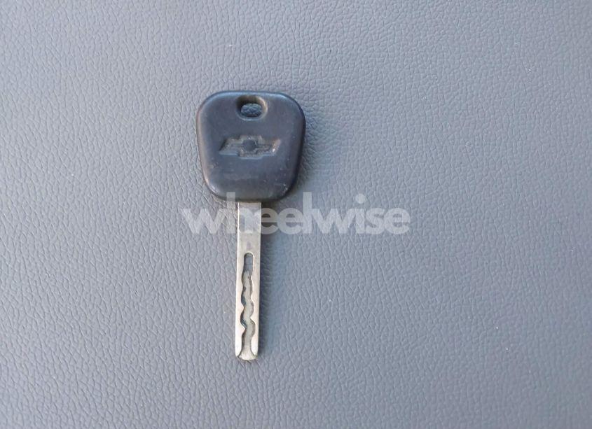 Photo 11 of 2016 Chevrolet Silverado 1500 WT (VIN 1GCNCNEH0GZ172883)