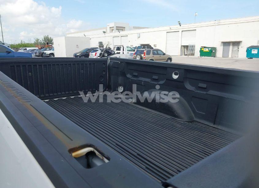 Photo 8 of 2017 Chevrolet Silverado 1500 WT (VIN 1GCNCNEH0HZ311542)