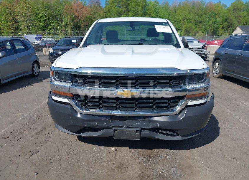 Photo 12 of 2018 Chevrolet Silverado 1500 WT (VIN 1GCNCNEH0JZ294408)