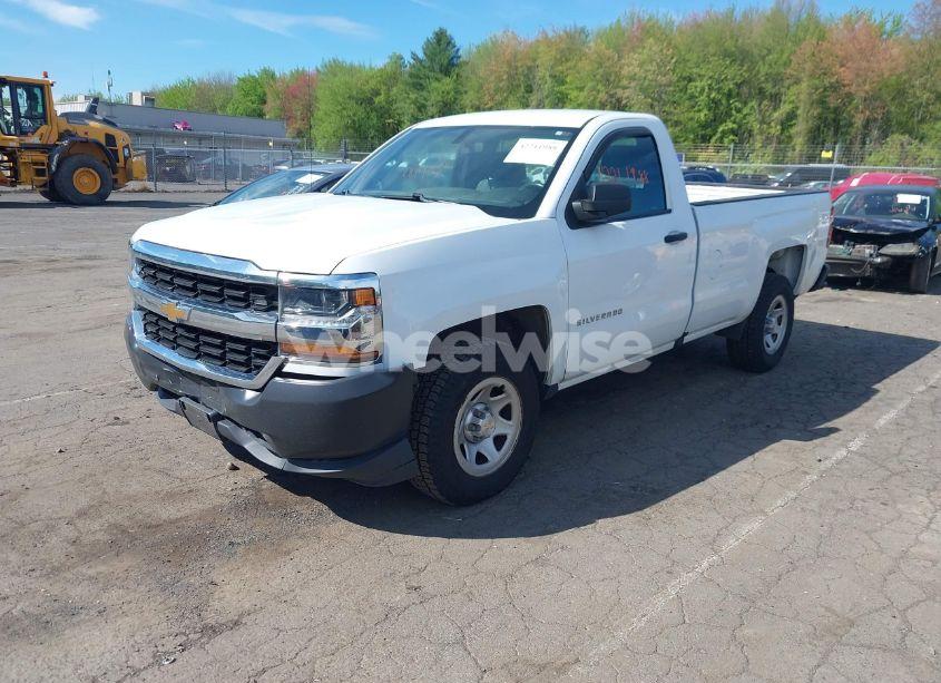 Photo 2 of 2018 Chevrolet Silverado 1500 WT (VIN 1GCNCNEH0JZ294408)