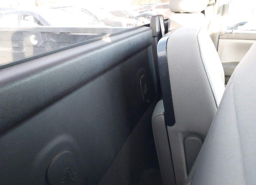 Photo 8 of 2018 Chevrolet Silverado 1500 WORK TRUCK (VIN 1GCNCNEH0JZ313233)