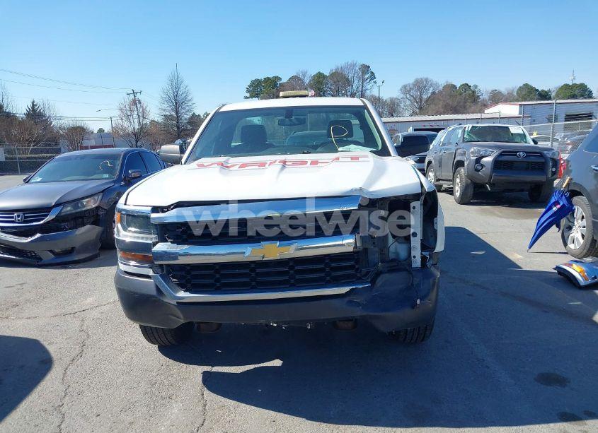 Photo 13 of 2018 Chevrolet Silverado 1500 WT (VIN 1GCNCNEH2JZ148429)